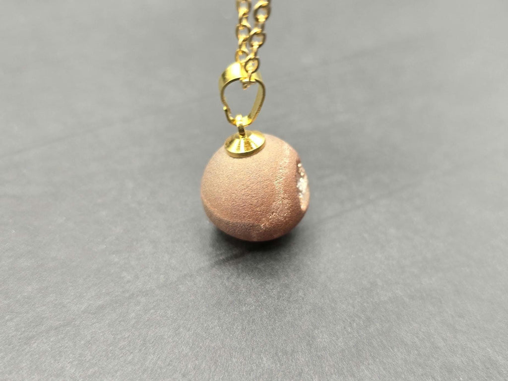 Pearl Pink Geode Necklace Druzy Necklace Agate Diamond Crystal Natural Gemstone Quartz Gift for Women Girlfriend Wife Inspiration Matte Tan