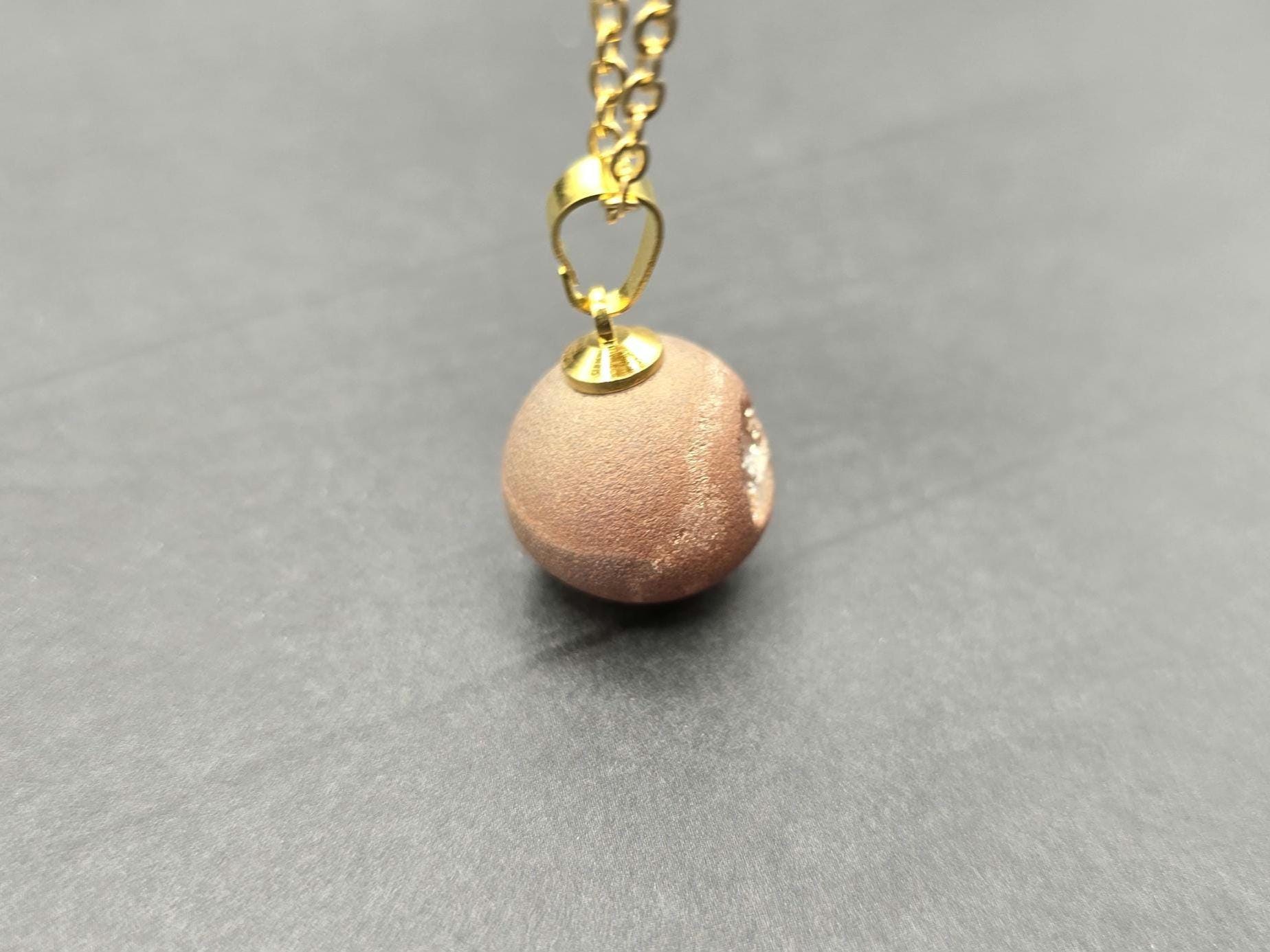 Pearl Pink Geode Necklace Druzy Necklace Agate Diamond Crystal Natural Gemstone Quartz Gift for Women Girlfriend Wife Inspiration Matte Tan