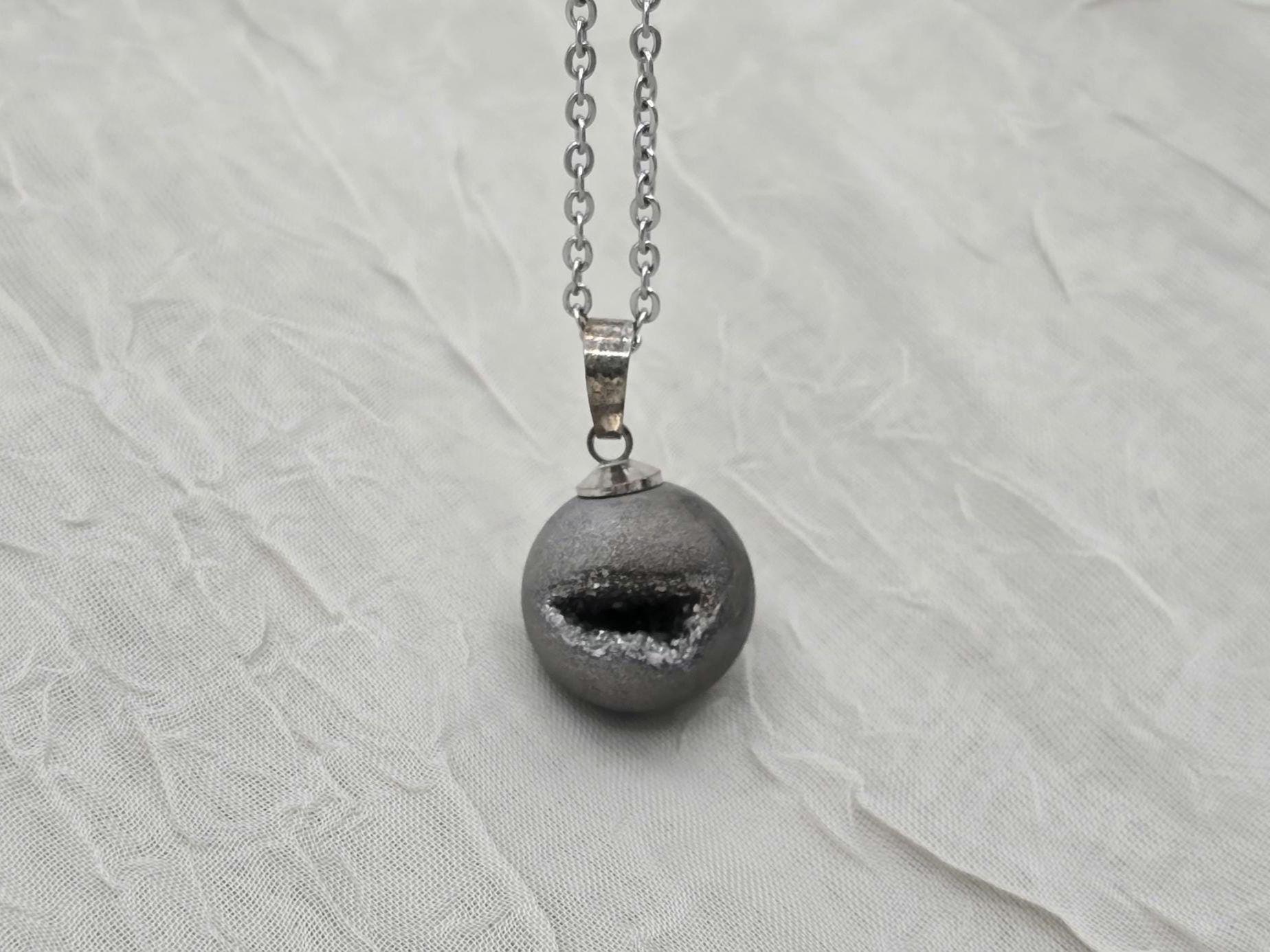 Silver Necklace Geode Necklace Druzy Necklace Gray Agate Diamond Crystal Gemstone Quartz Gift for Women Girlfriend Wife 18 Stainless Steel