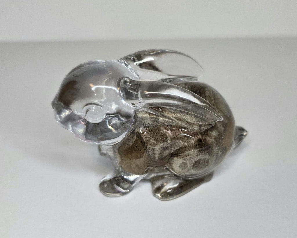 Petoskey Stone Bunny Figurine, Resin Rabbit Sculpture, Great Lakes Rocks Gift, Gift for Rock Hunter, Gift for Bunny Lover