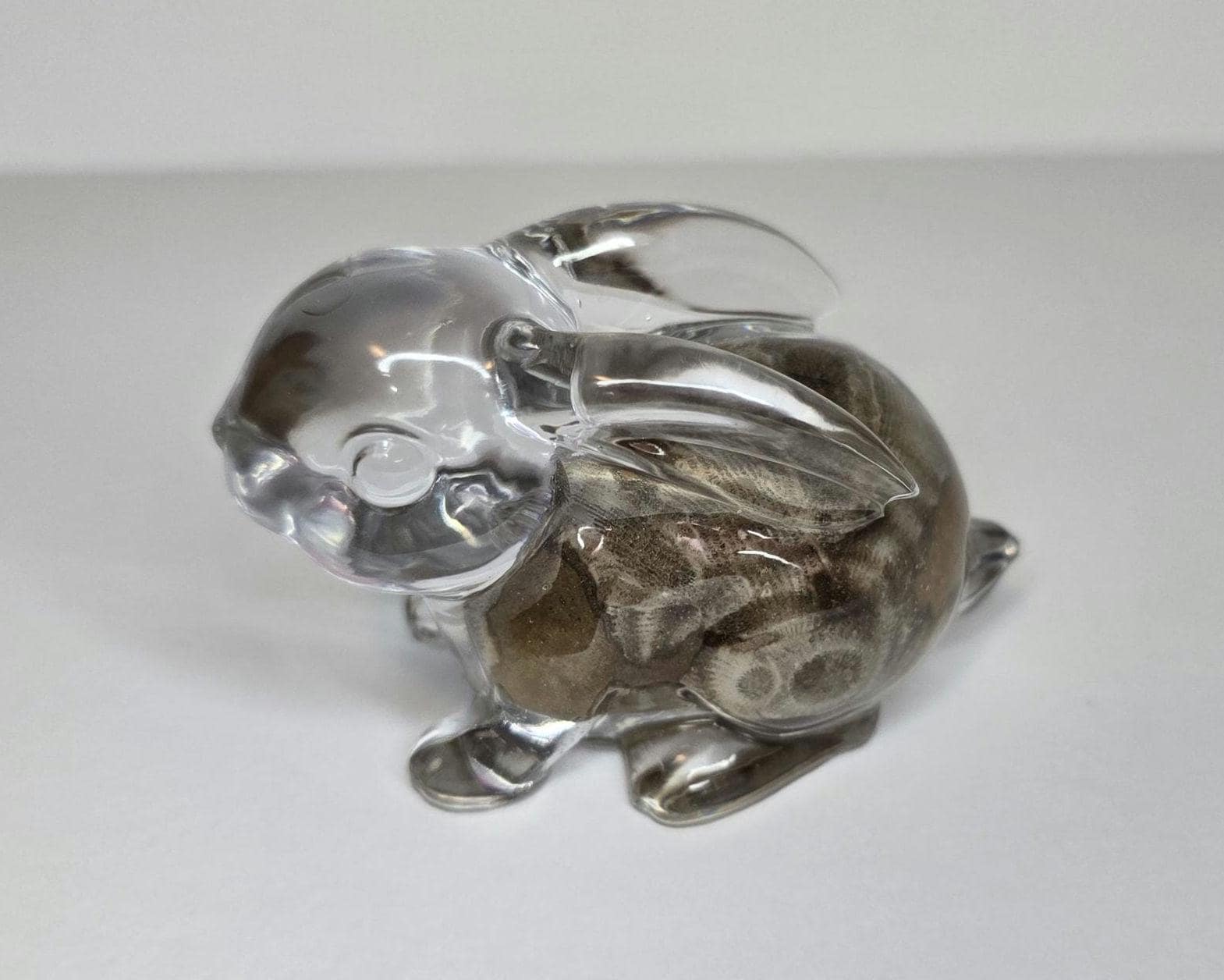 Petoskey Stone Bunny Figurine, Resin Rabbit Sculpture, Great Lakes Rocks Gift, Gift for Rock Hunter, Gift for Bunny Lover