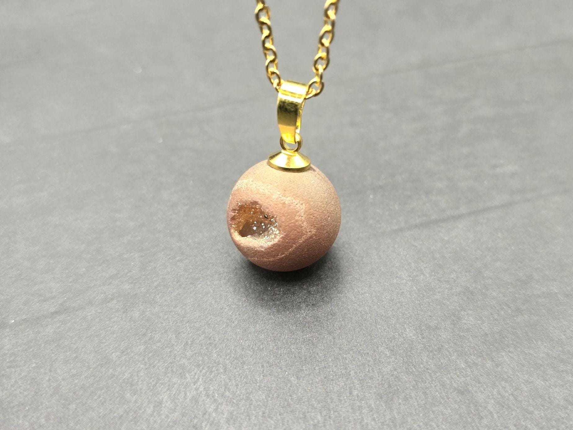 Pearl Pink Geode Necklace Druzy Necklace Agate Diamond Crystal Natural Gemstone Quartz Gift for Women Girlfriend Wife Inspiration Matte Tan