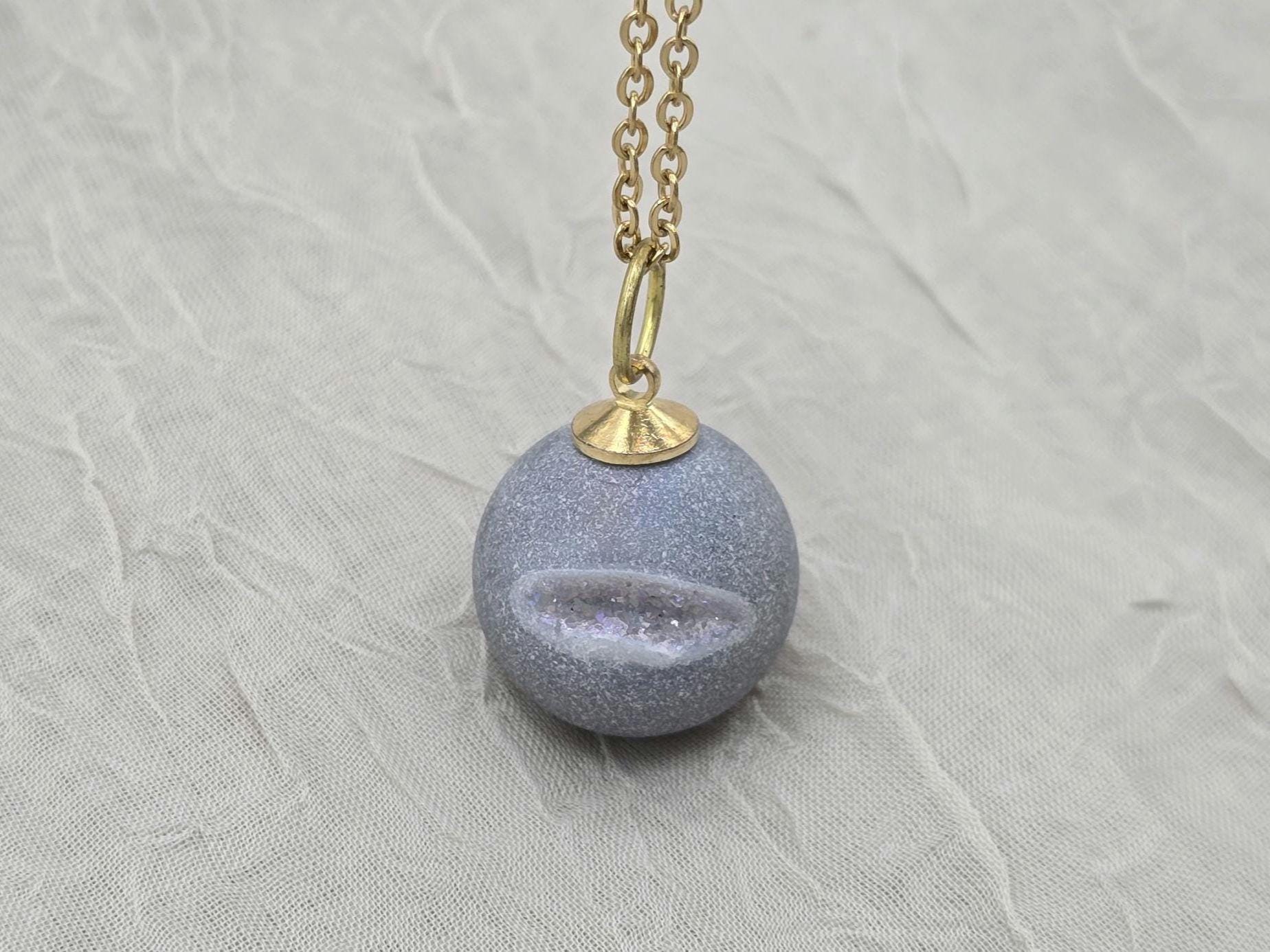 Gray Necklace Geode Necklace Druzy Necklace Grey Agate Diamond Crystal Natural Gemstone Quartz Gift for Women Girlfriend Wife Stone 20" Gold