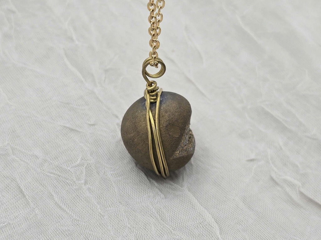 Geode Druzy Necklace, Gold Agate Pendant, Diamond Crystal Necklace, Natural Gemstone Quartz, Gift for Girlfriend Wife, Rock Stone Jewelry