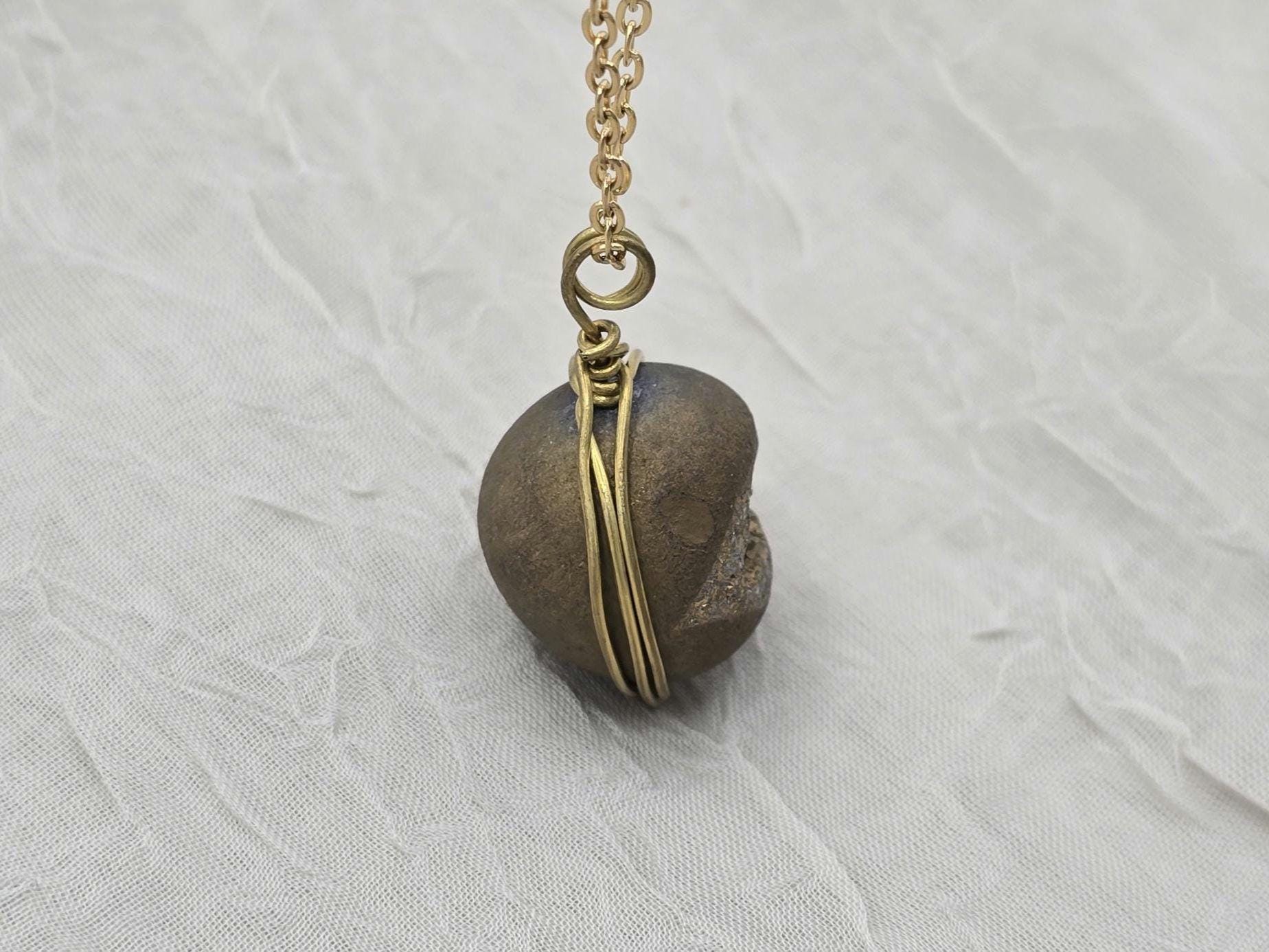 Geode Druzy Necklace, Gold Agate Pendant, Diamond Crystal Necklace, Natural Gemstone Quartz, Gift for Girlfriend Wife, Rock Stone Jewelry