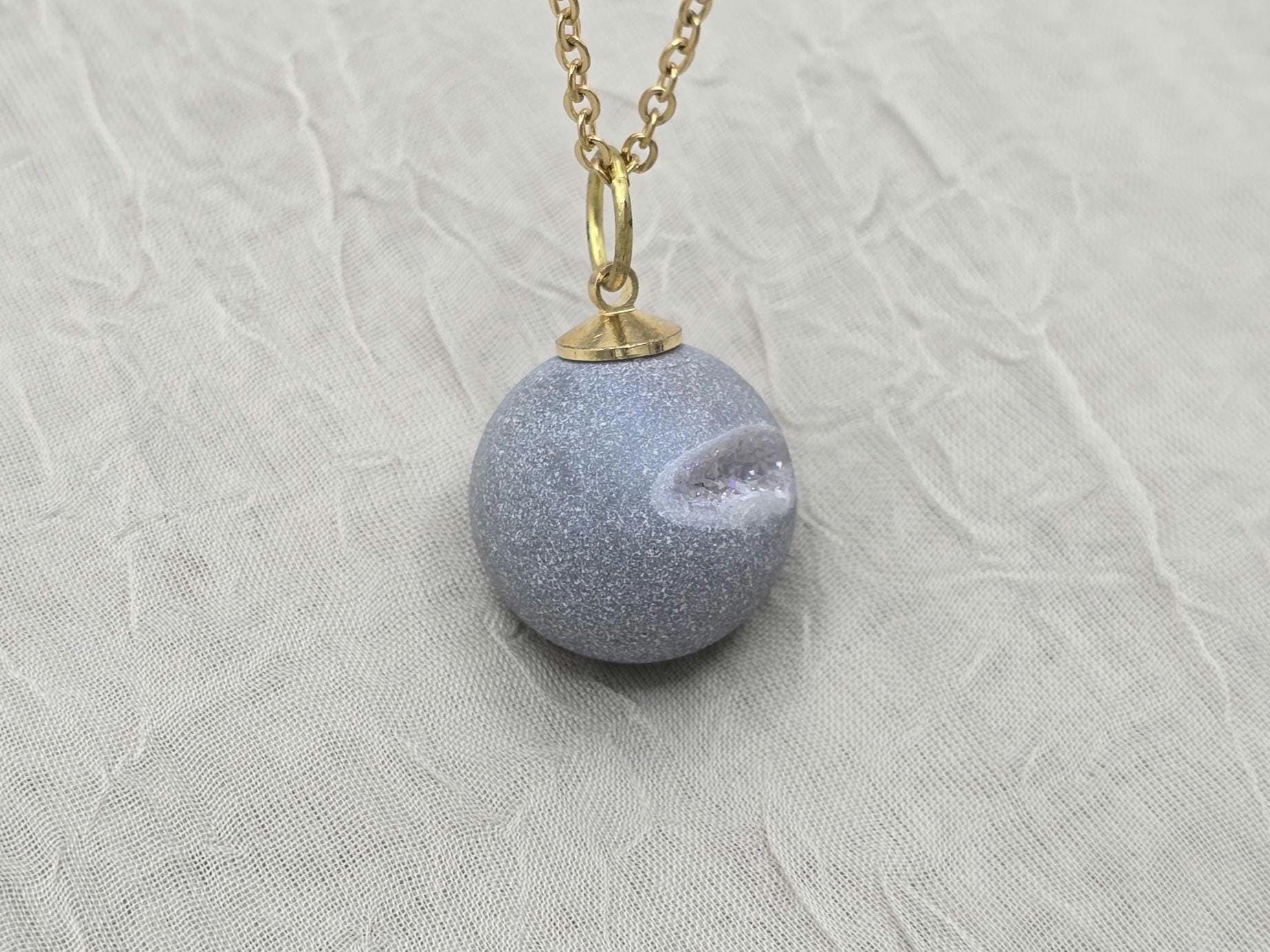 Gray Necklace Geode Necklace Druzy Necklace Grey Agate Diamond Crystal Natural Gemstone Quartz Gift for Women Girlfriend Wife Stone 20" Gold