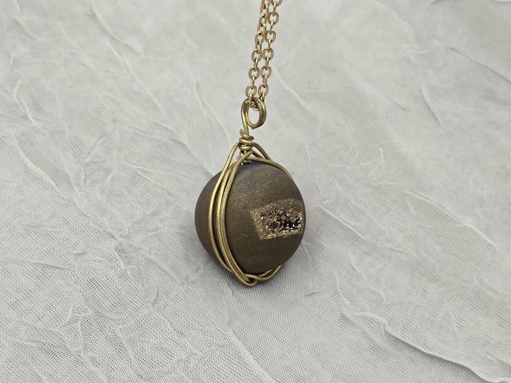 Geode Necklace Druzy Necklace Agate Diamond Crystal Natural Gemstone Quartz Gift for Women Girlfriend Wife Inspiration Matte Rock Stone