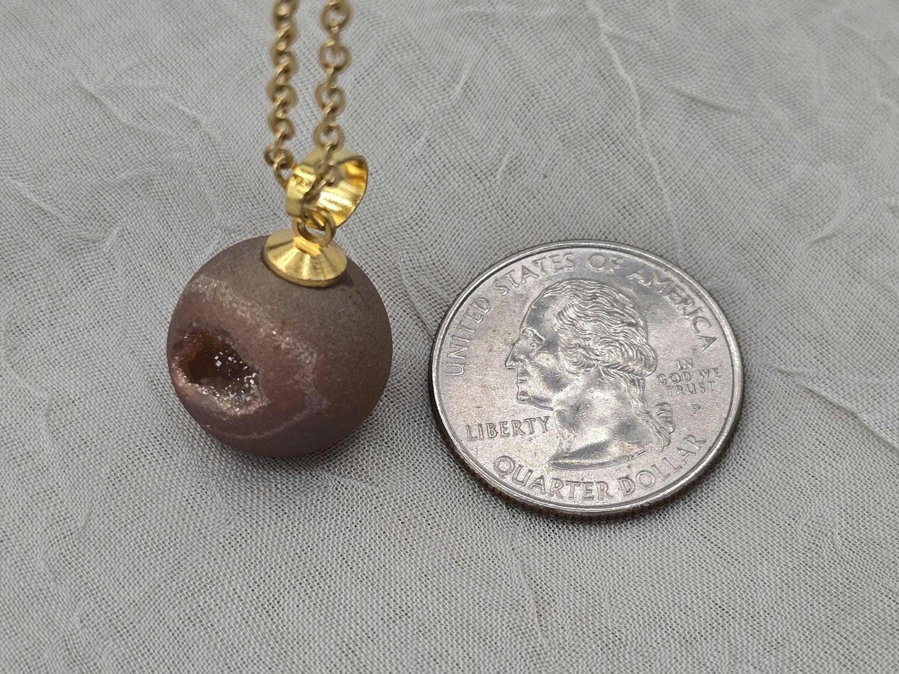 Pearl Pink Geode Necklace Druzy Necklace Agate Diamond Crystal Natural Gemstone Quartz Gift for Women Girlfriend Wife Inspiration Matte Tan