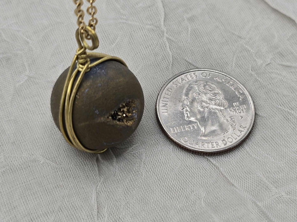 Gold Geode Necklace Druzy Necklace Agate Diamond Crystal Natural Gemstone Quartz Gift for Women Girlfriend Wife Inspiration Matte Rock Stone