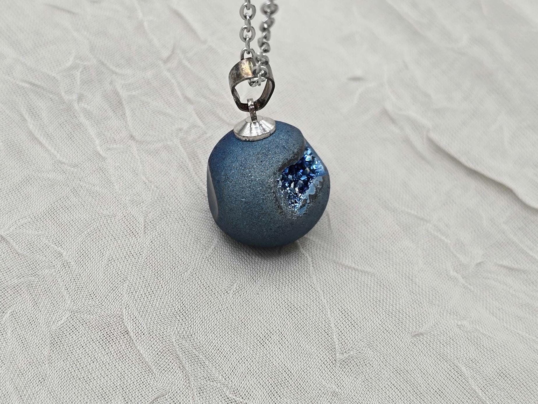 Sapphire Necklace Geode Necklace Druzy Necklace Blue Agate Diamond Crystal Gemstone Quartz Gift for Women Girlfriend Wife 18 Stainless Steel