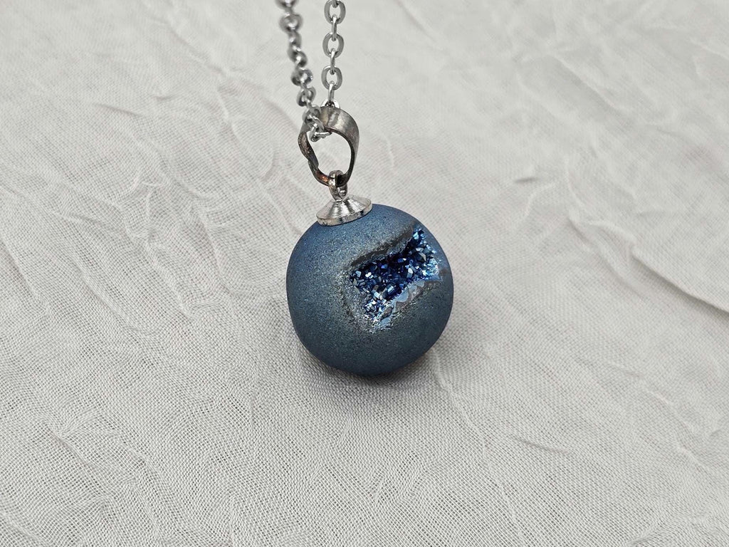 Sapphire Necklace Geode Necklace Druzy Necklace Blue Agate Diamond Crystal Gemstone Quartz Gift for Women Girlfriend Wife 18 Stainless Steel
