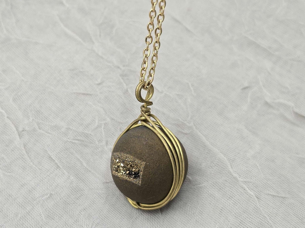 Geode Necklace Druzy Necklace Agate Diamond Crystal Natural Gemstone Quartz Gift for Women Girlfriend Wife Inspiration Matte Rock Stone