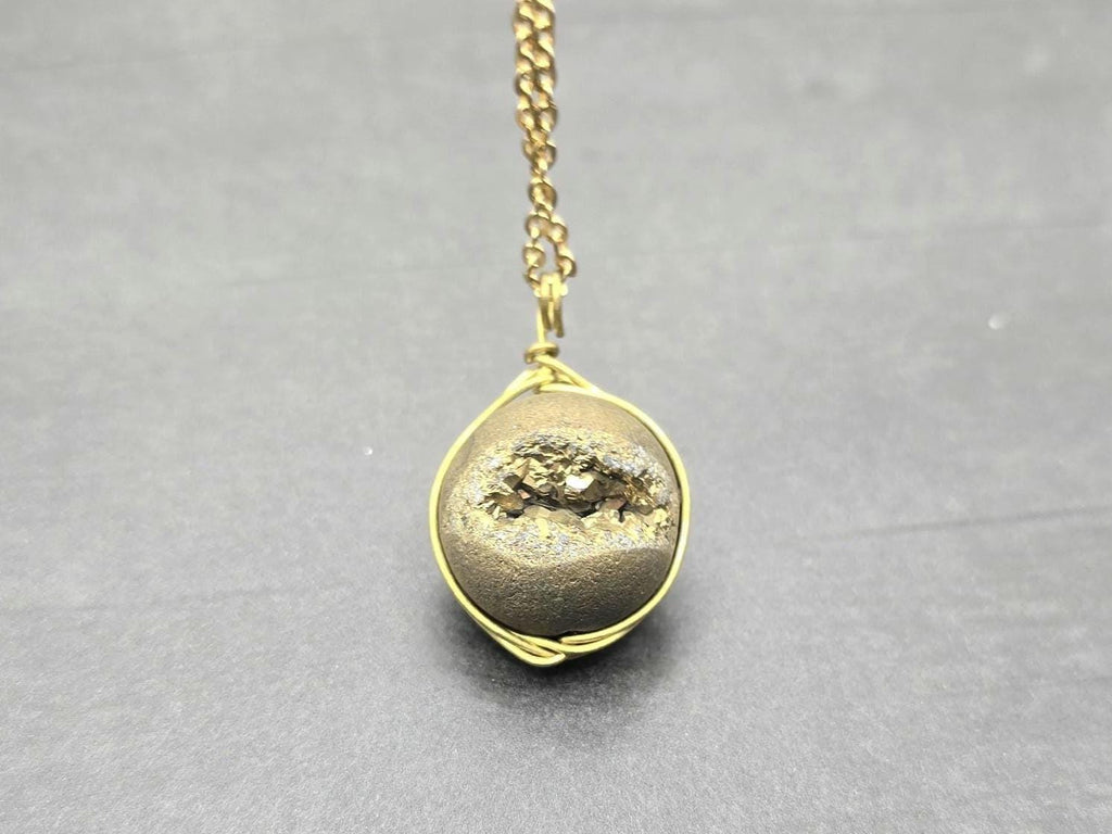 Geode Druzy Necklace, Gold Agate Pendant, Diamond Crystal Necklace, Natural Gemstone Quartz, Gift for Girlfriend Wife, Rock Stone Jewelry