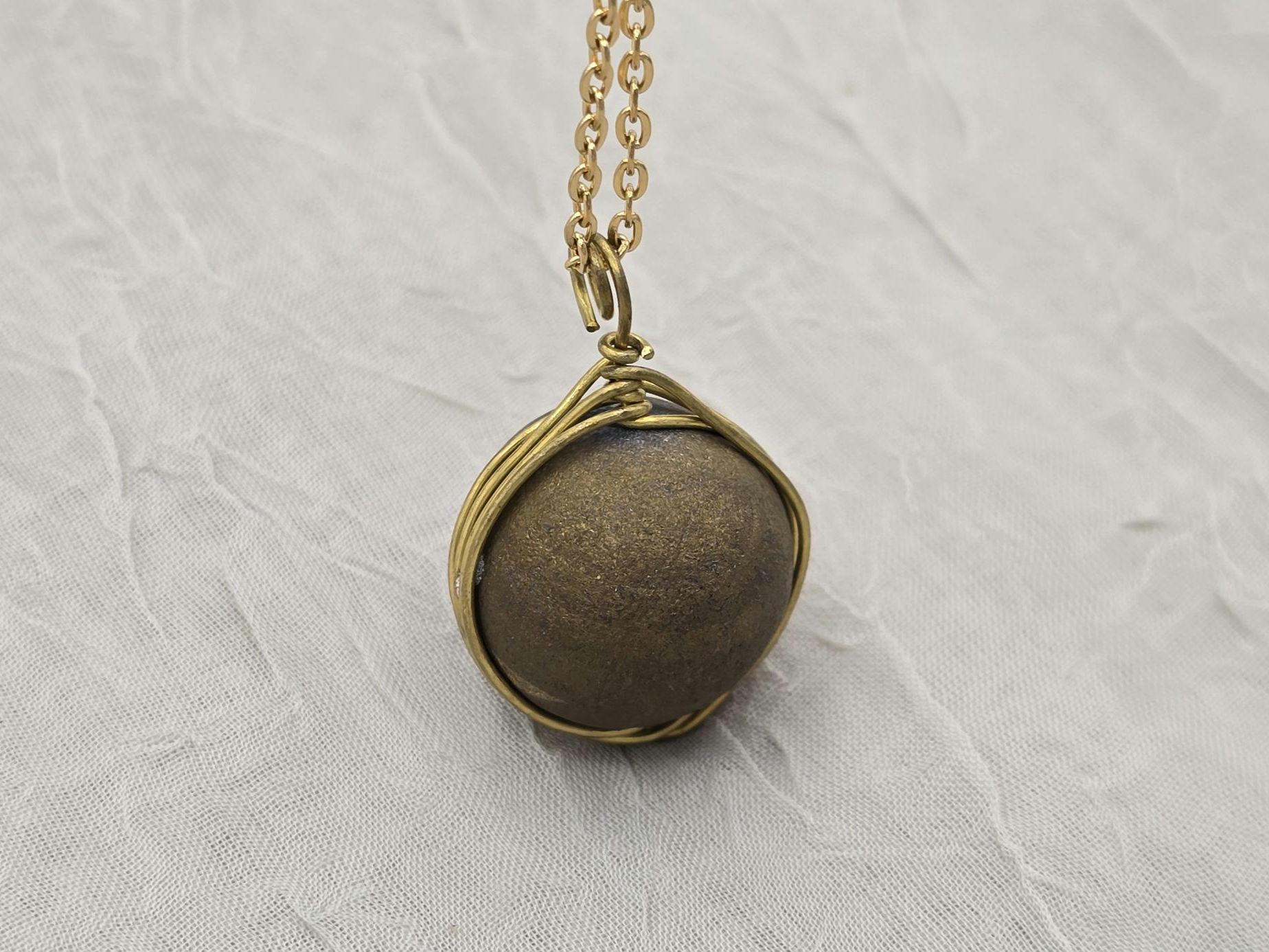 Geode Druzy Necklace, Gold Agate Pendant, Diamond Crystal Necklace, Natural Gemstone Quartz, Gift for Girlfriend Wife, Rock Stone Jewelry