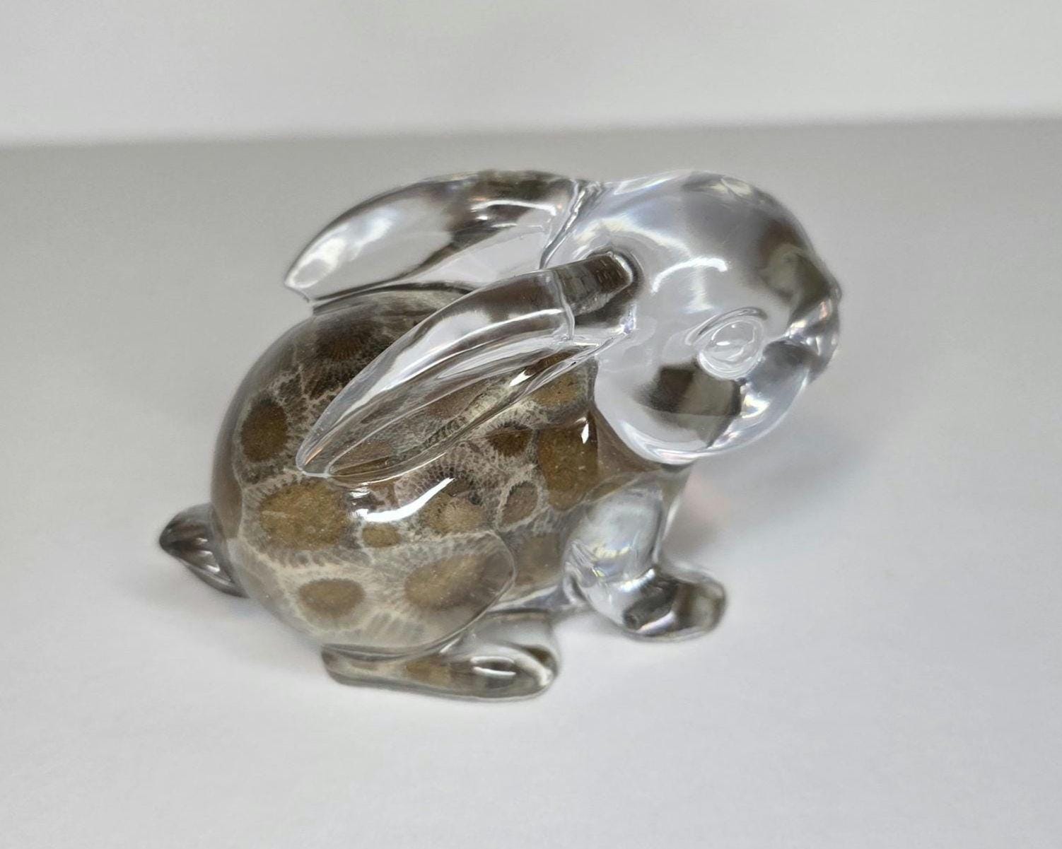 Petoskey Stone Bunny Figurine, Resin Rabbit Sculpture, Great Lakes Rocks Gift, Gift for Rock Hunter, Gift for Bunny Lover