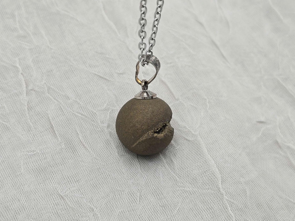 Silver Necklace Geode Necklace Druzy Necklace Gold Agate Diamond Crystal Gemstone Quartz Gift for Women Girlfriend Wife 18 Stainless Steel