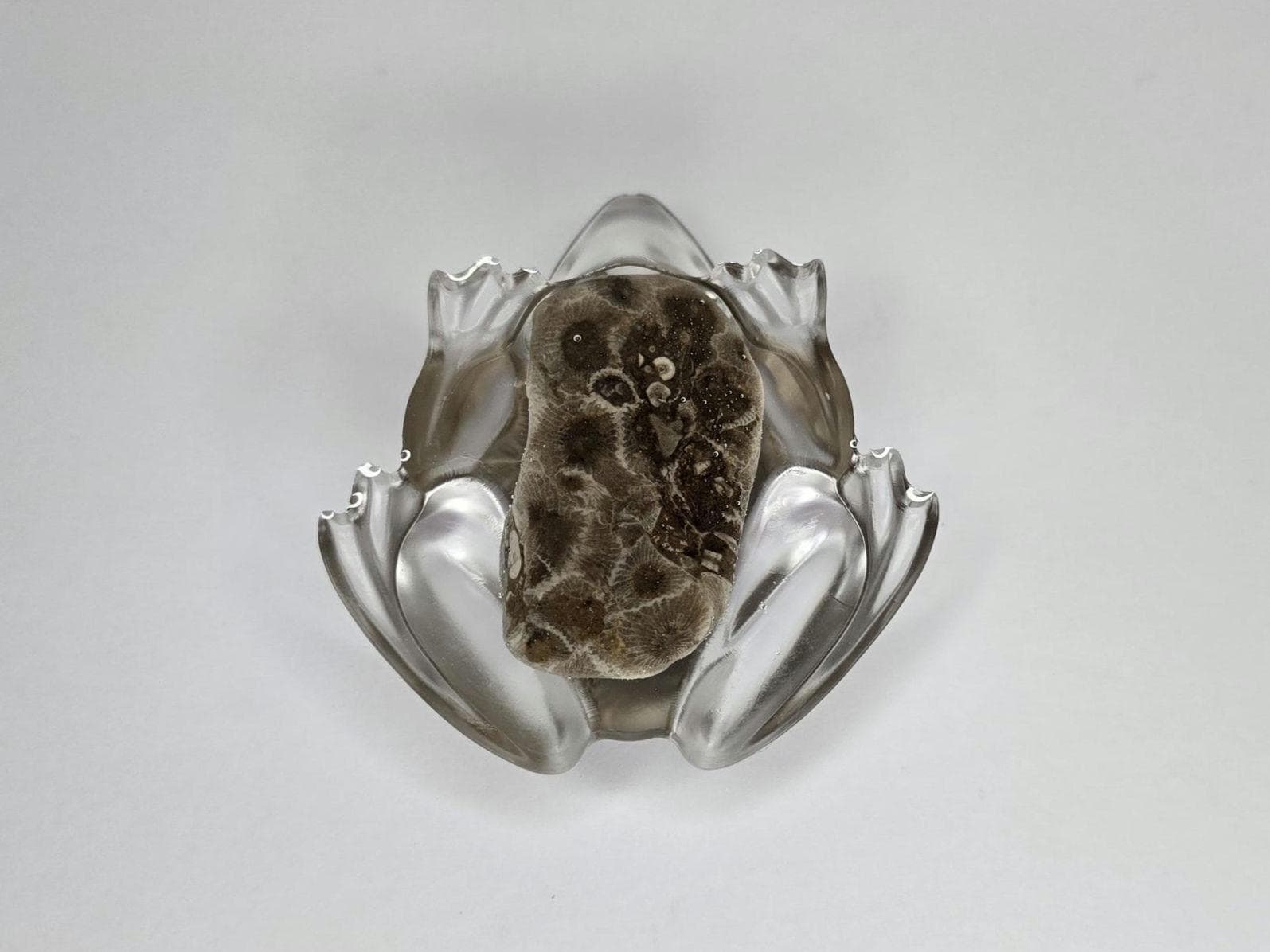 Petoskey Stone Frog Figurine, Resin Frog Sculpture, Great Lakes Rocks Gift, Gift for Rock Hunter, Gift for Frog Lovers