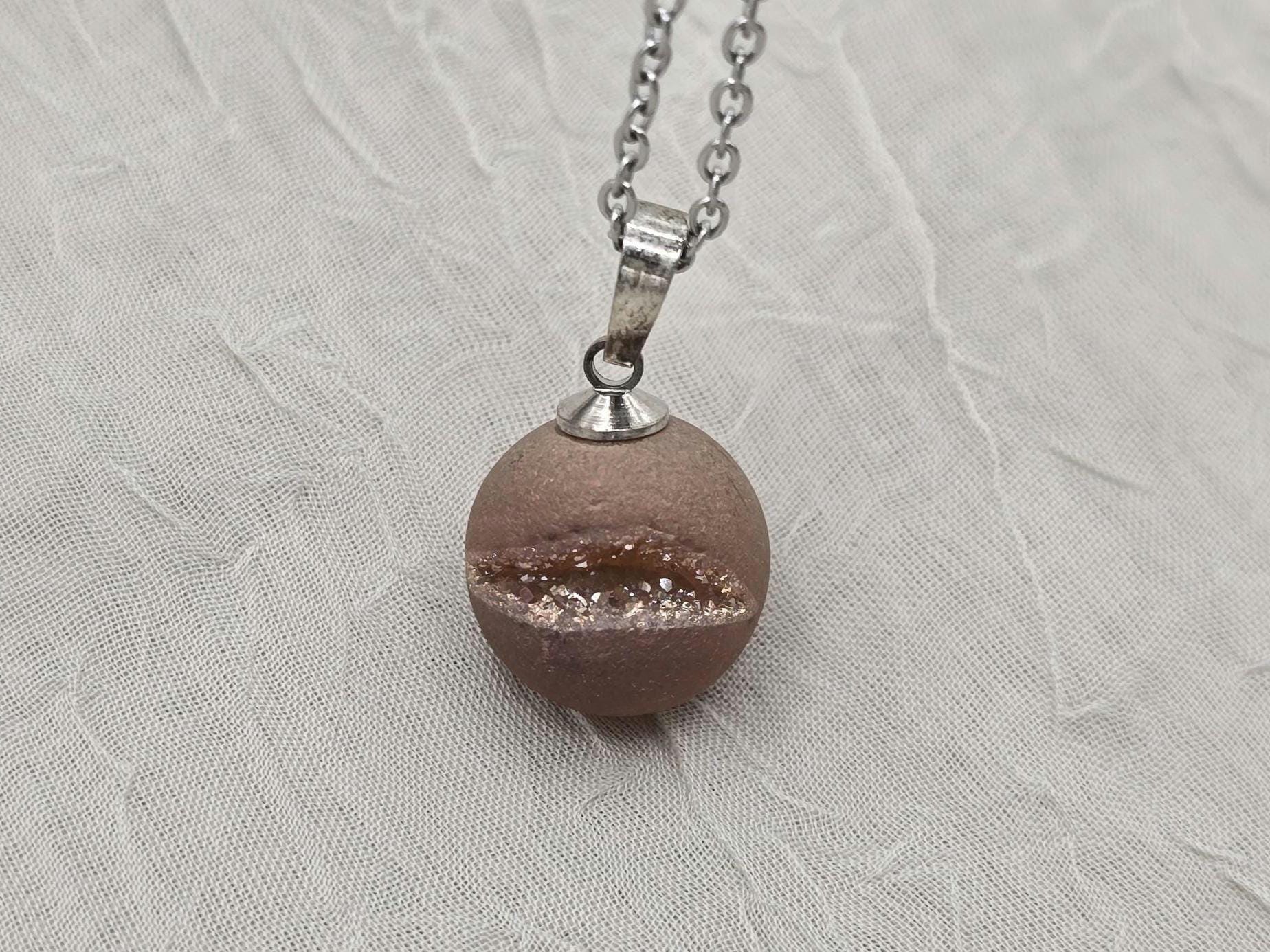 Pearl Pink Geode Necklace Druzy Necklace Agate Diamond Crystal Natural Gemstone Quartz Gift for Women Girlfriend Wife Inspiration Matte Tan