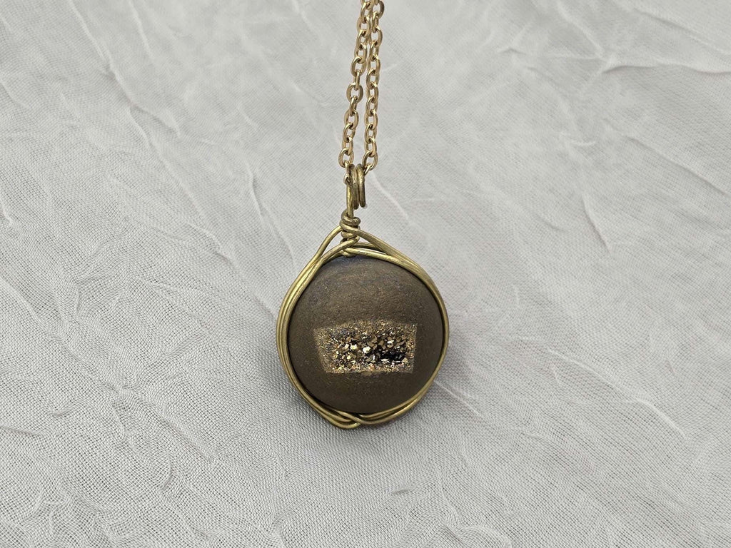 Geode Necklace Druzy Necklace Agate Diamond Crystal Natural Gemstone Quartz Gift for Women Girlfriend Wife Inspiration Matte Rock Stone
