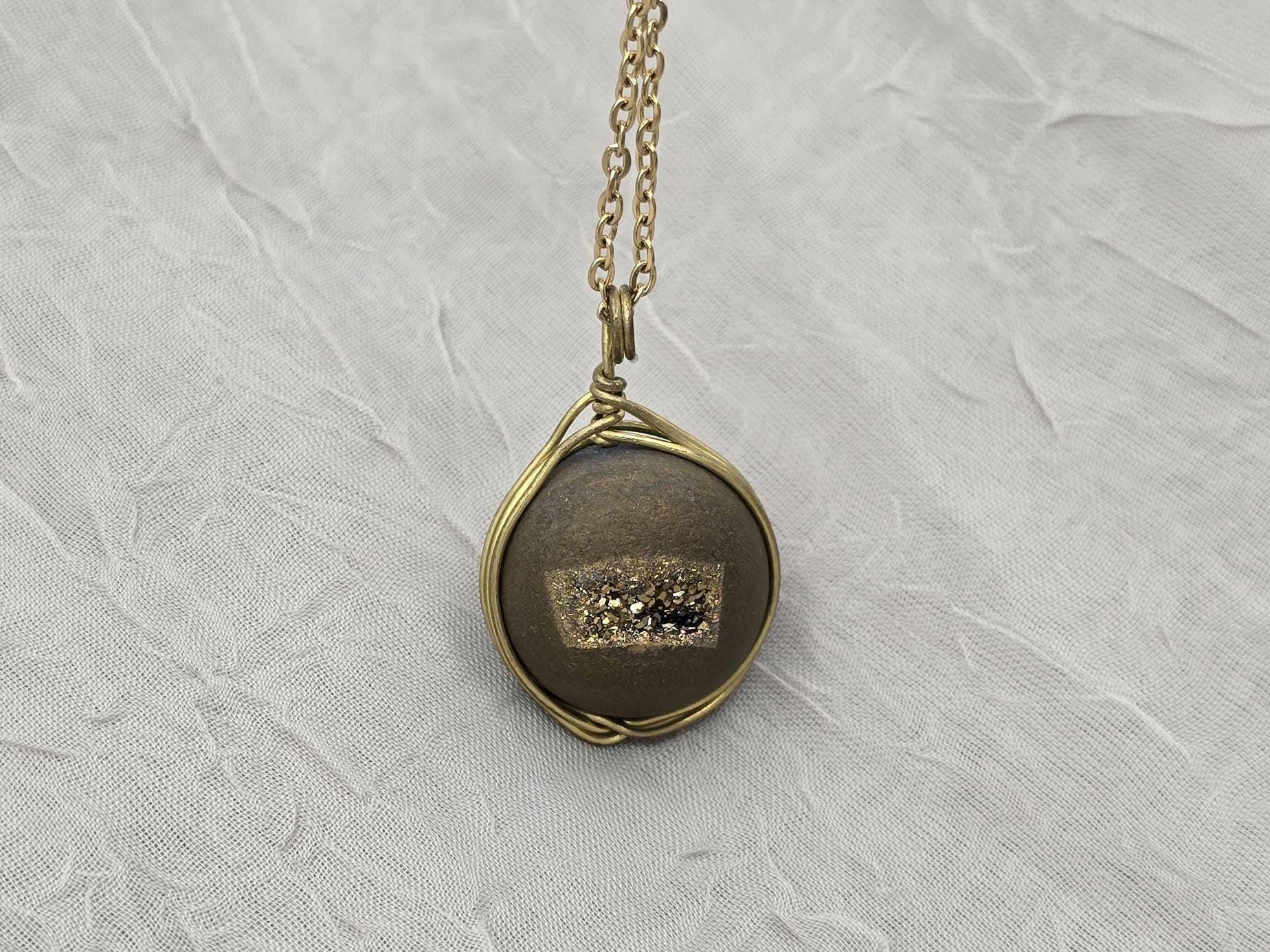 Geode Necklace Druzy Necklace Agate Diamond Crystal Natural Gemstone Quartz Gift for Women Girlfriend Wife Inspiration Matte Rock Stone