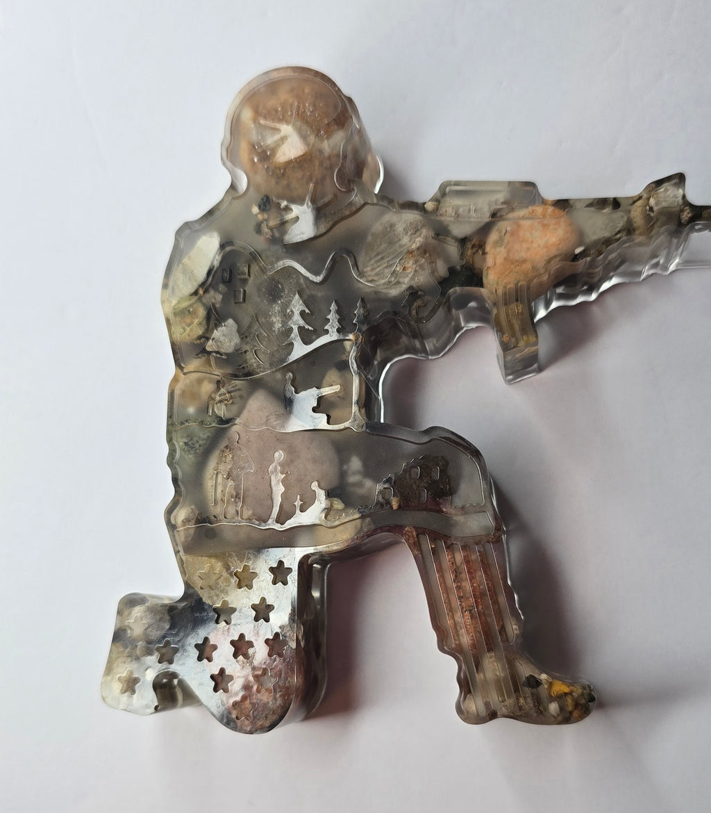 Army Veteran soldier figurine with Michigan rocks & Petoskey stone